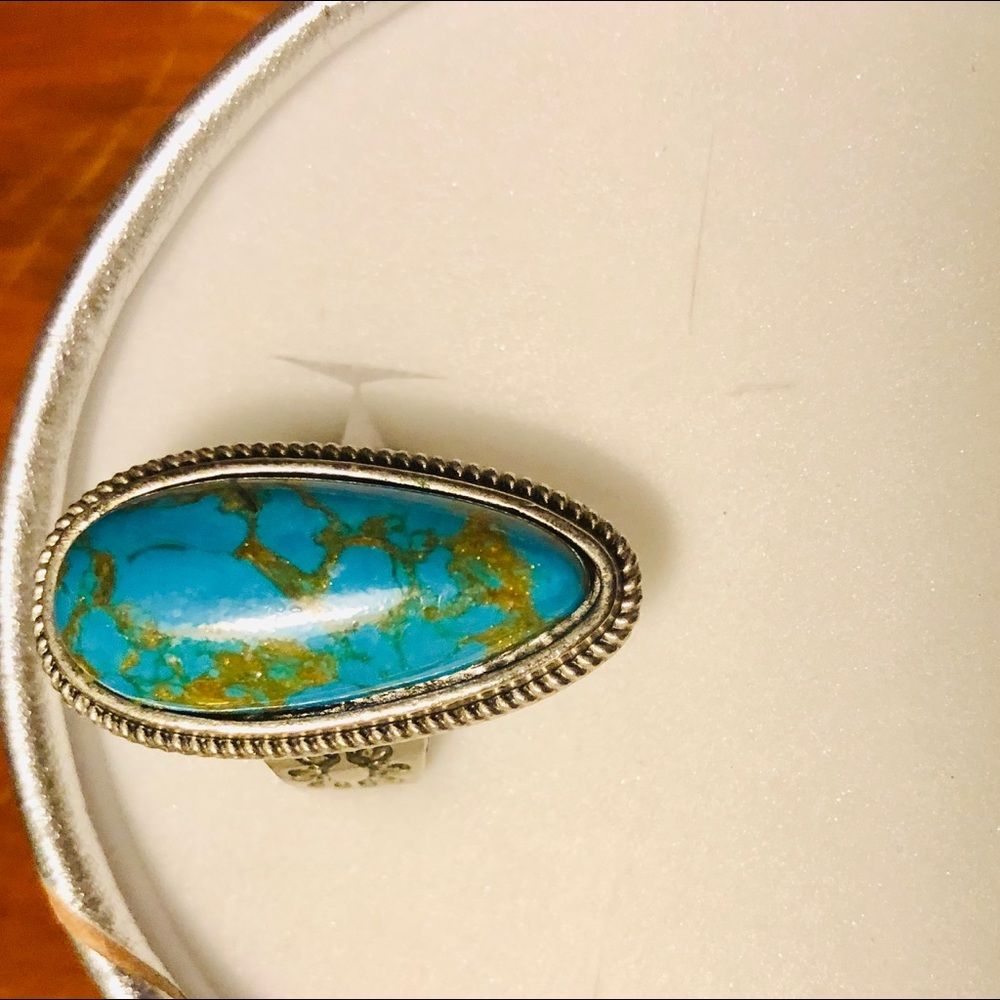 🌹RING 🌹 - Picture 3 of 4